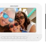 Set videointerfon color Hikvision DS-KIS202T; montaj pe 4fire; setulesteformat din